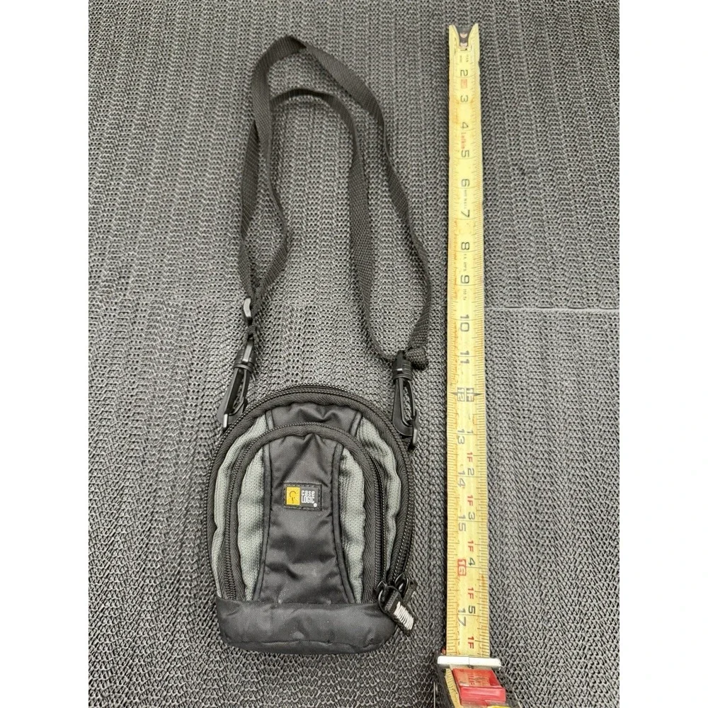 Case Logic Compact Camera Case With Crossbody Strap